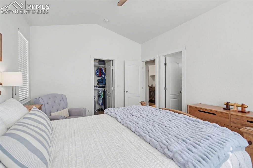 Image 13 of 34: Master