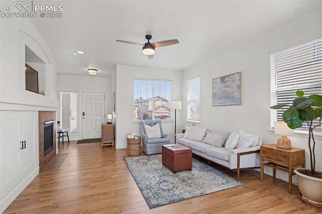 Image 3 of 34: Living Room