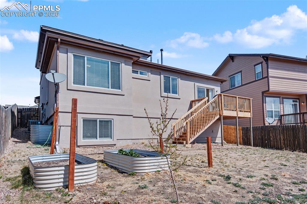 Image 33 of 34: Back of Structure