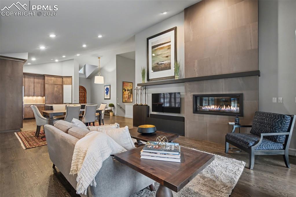 Image 16 of 49: Living Room