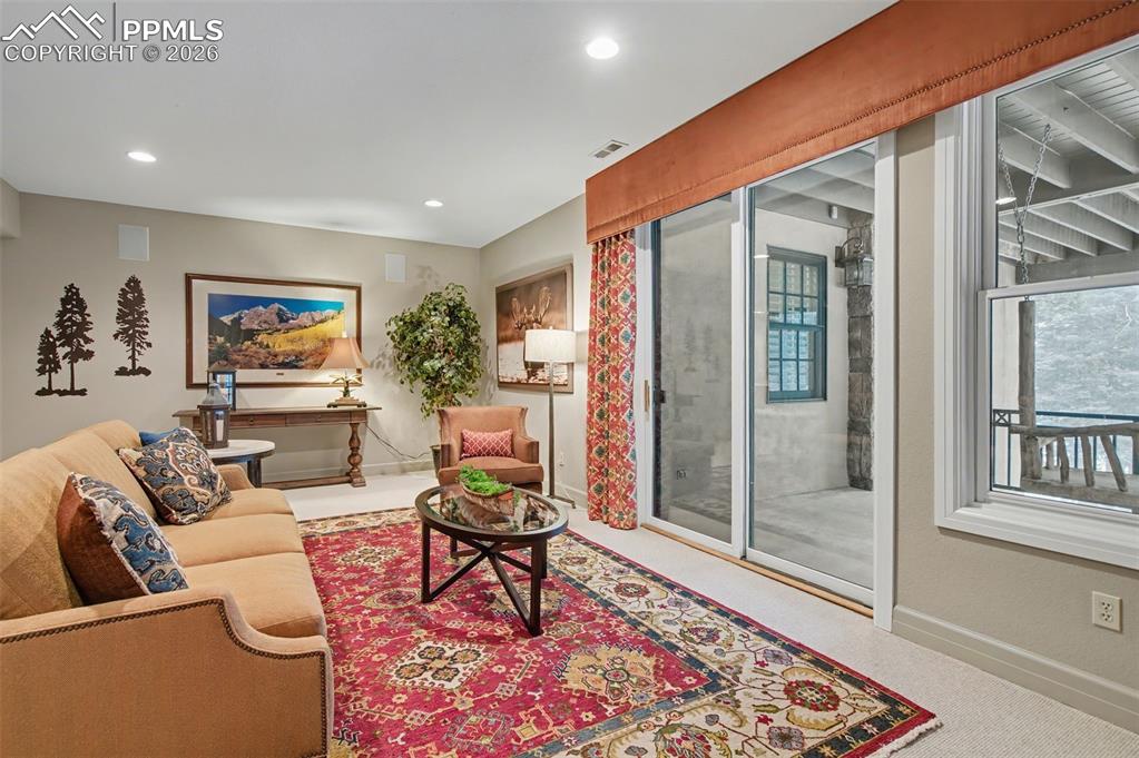 Image 32 of 49: Living Room