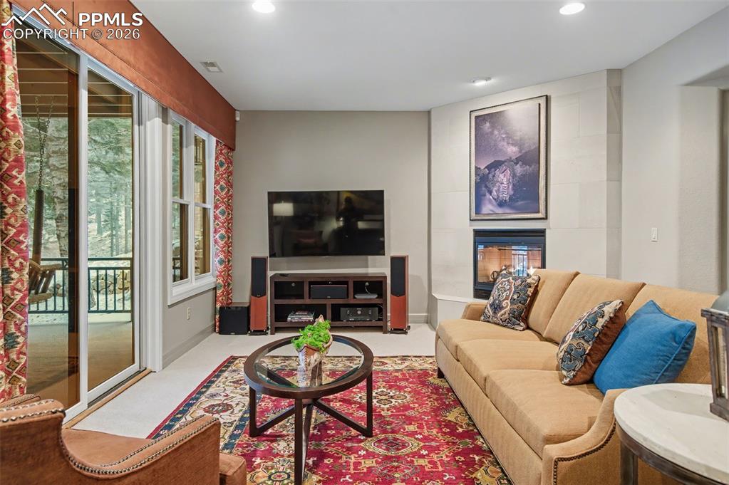 Image 33 of 49: Living Room