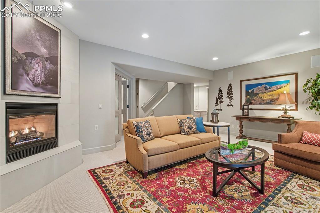 Image 34 of 49: Living Room