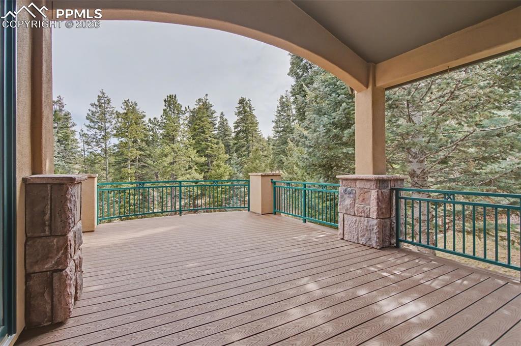 Image 49 of 49: Deck