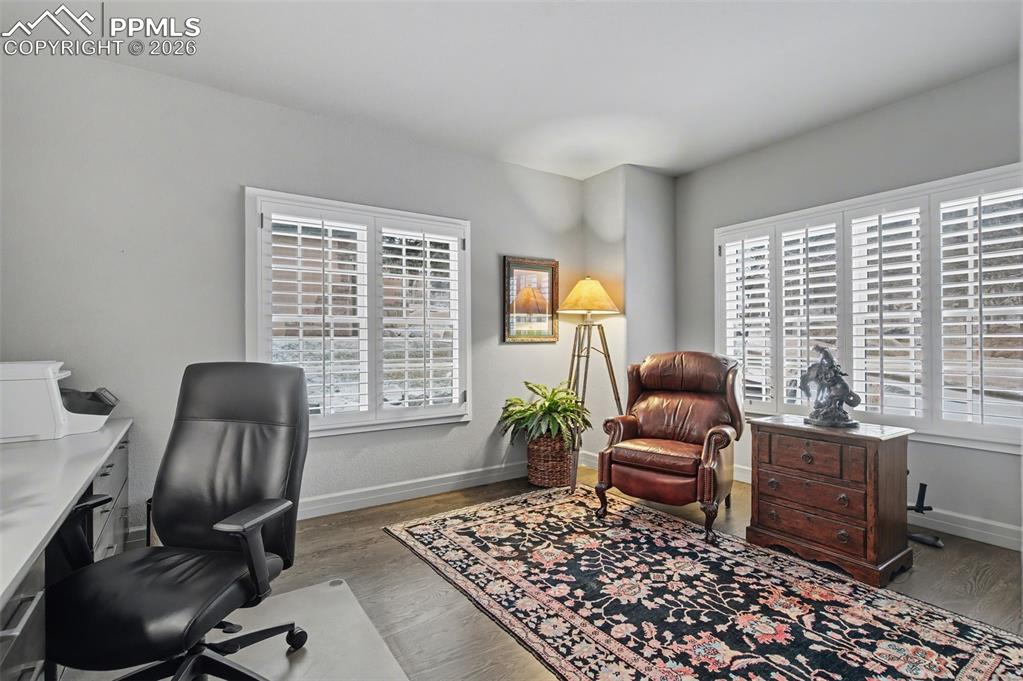 Image 5 of 49: Office