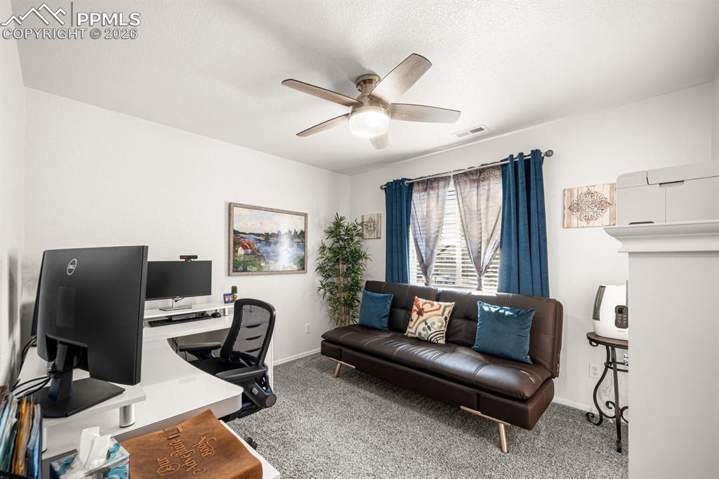 Image 17 of 42: Office