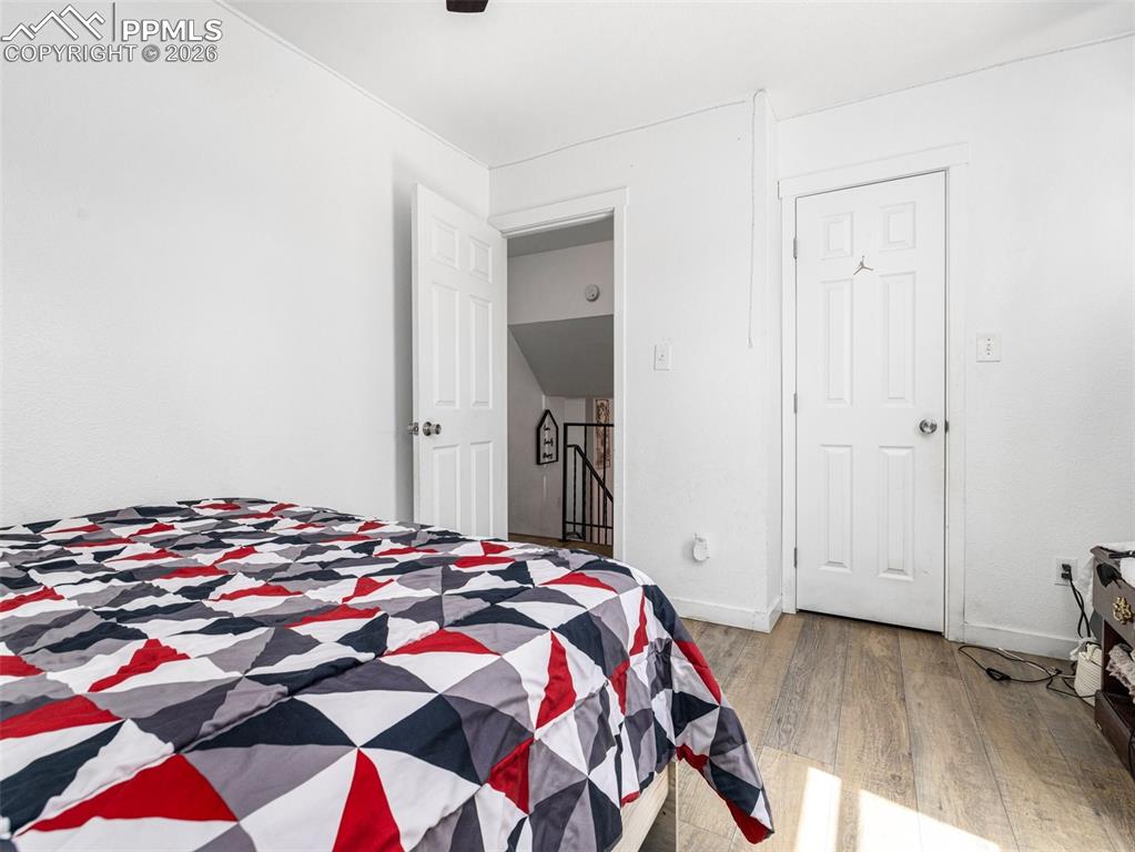 Image 13 of 20: Bedroom