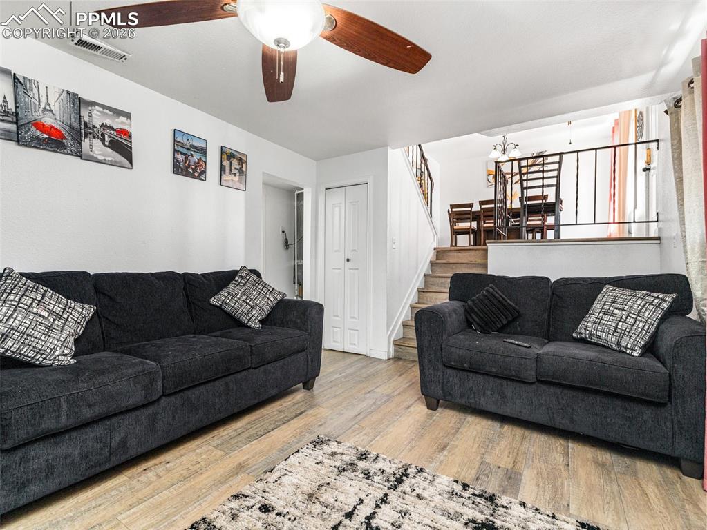 Image 15 of 20: Living Room