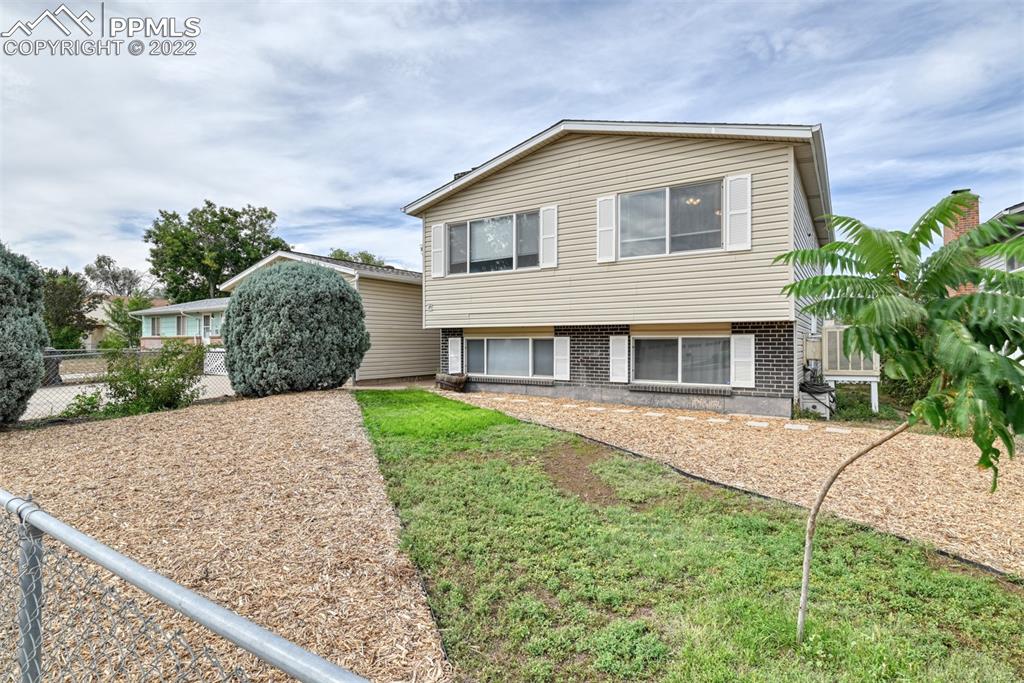 Listing 5046878, Image 3 of 50
