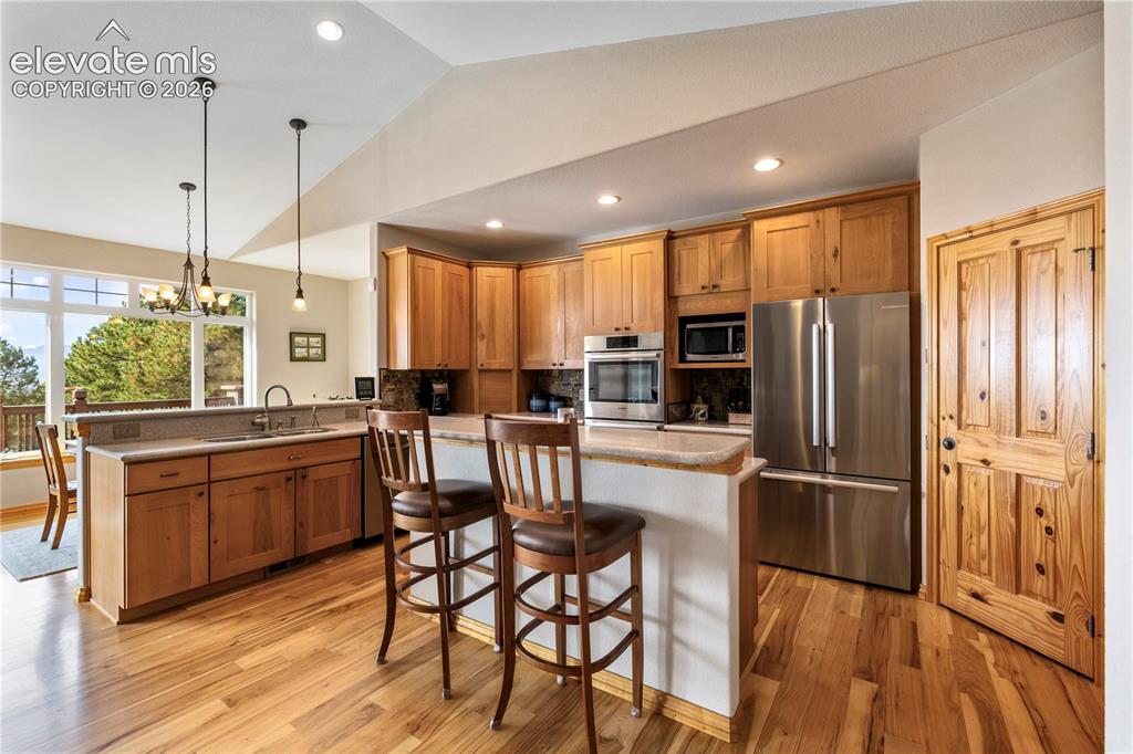 Image 6 of 48: Kitchen
