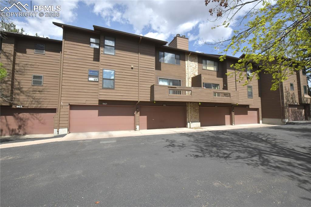 Image 26 of 29: Back of Structure