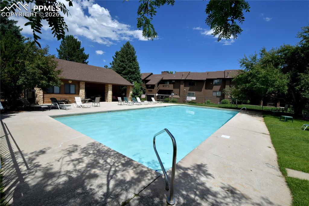 Image 29 of 29: Pool