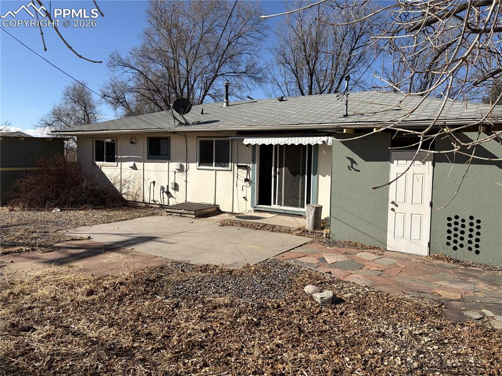 Image 8 of 9: Back of Structure