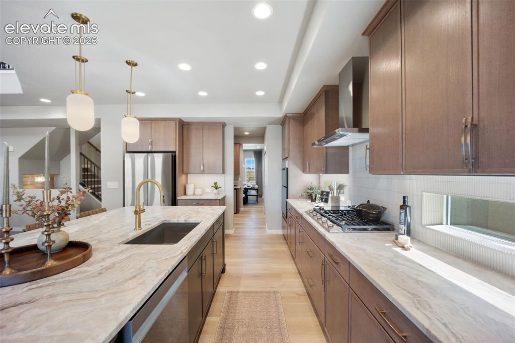 Image 5 of 36: Kitchen