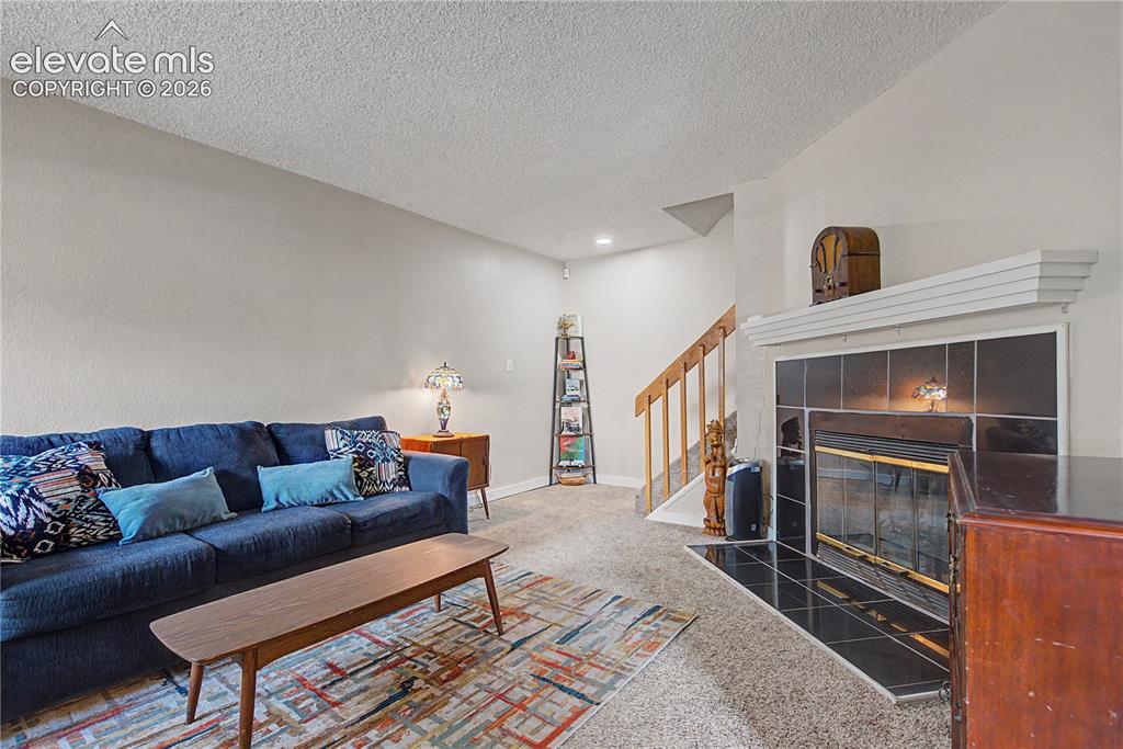 Image 5 of 30: Living Room