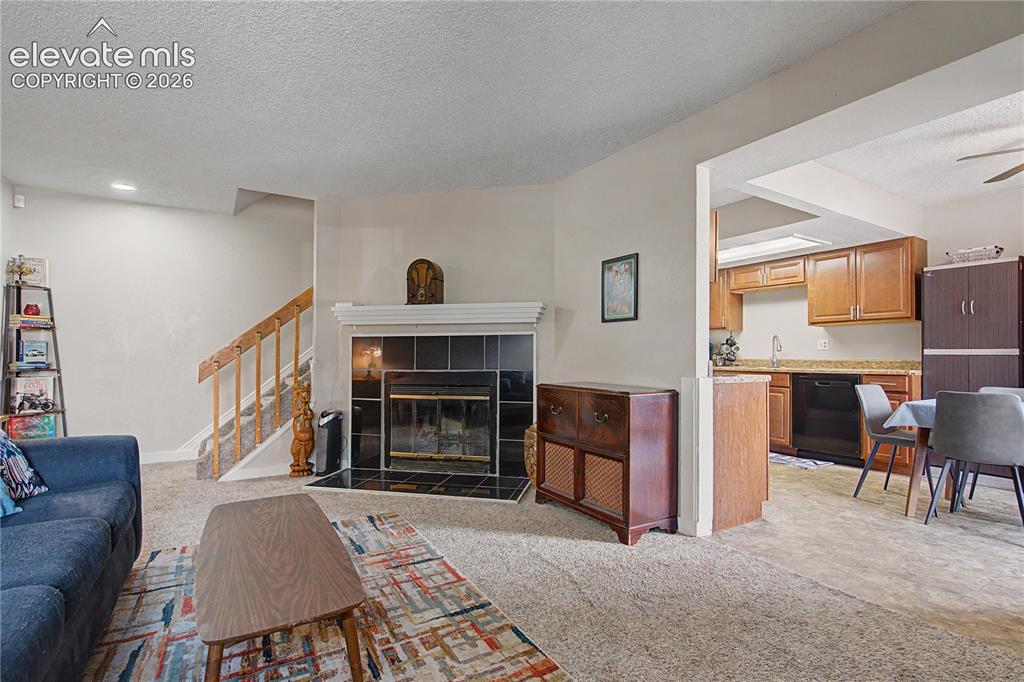 Image 8 of 30: Living Room