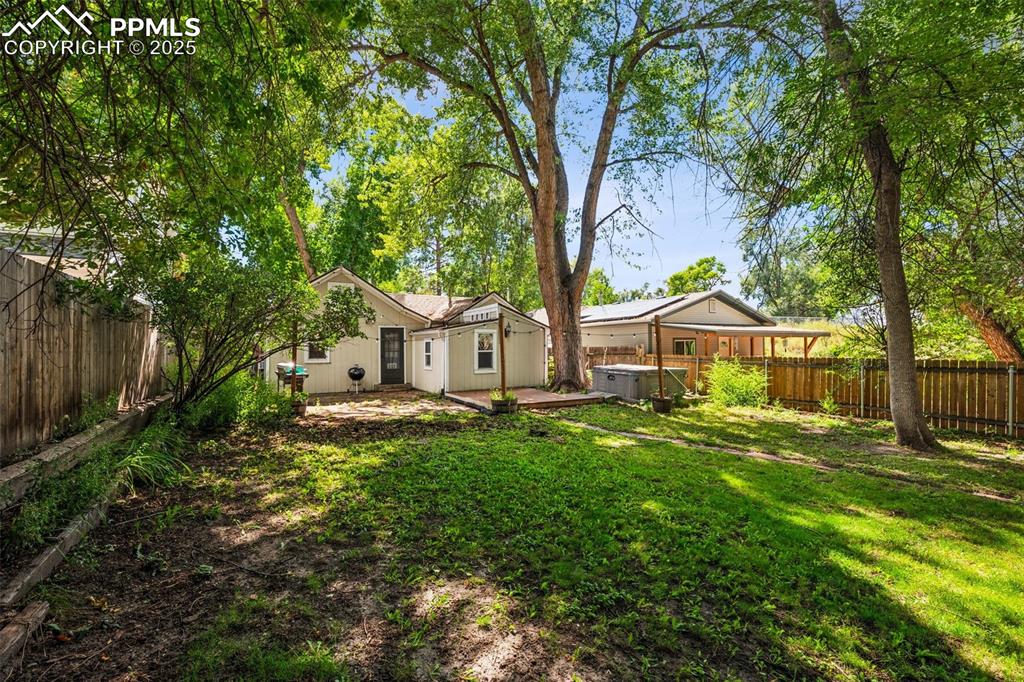 Image 21 of 28: Back of Structure