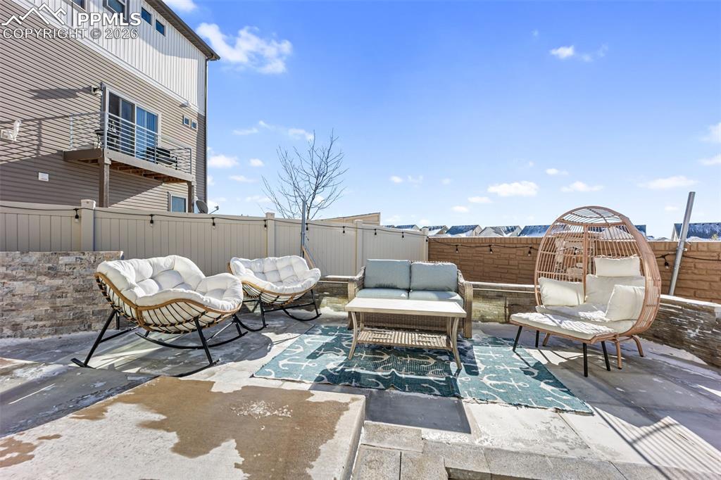 Image 30 of 50: Patio