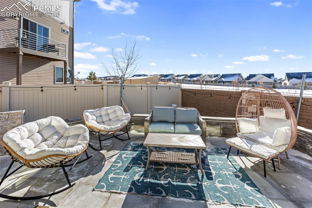 Image 31 of 50: Patio