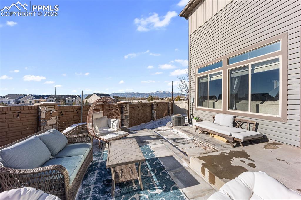 Image 35 of 50: Patio