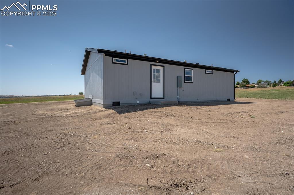 Image 19 of 39: Back of Structure