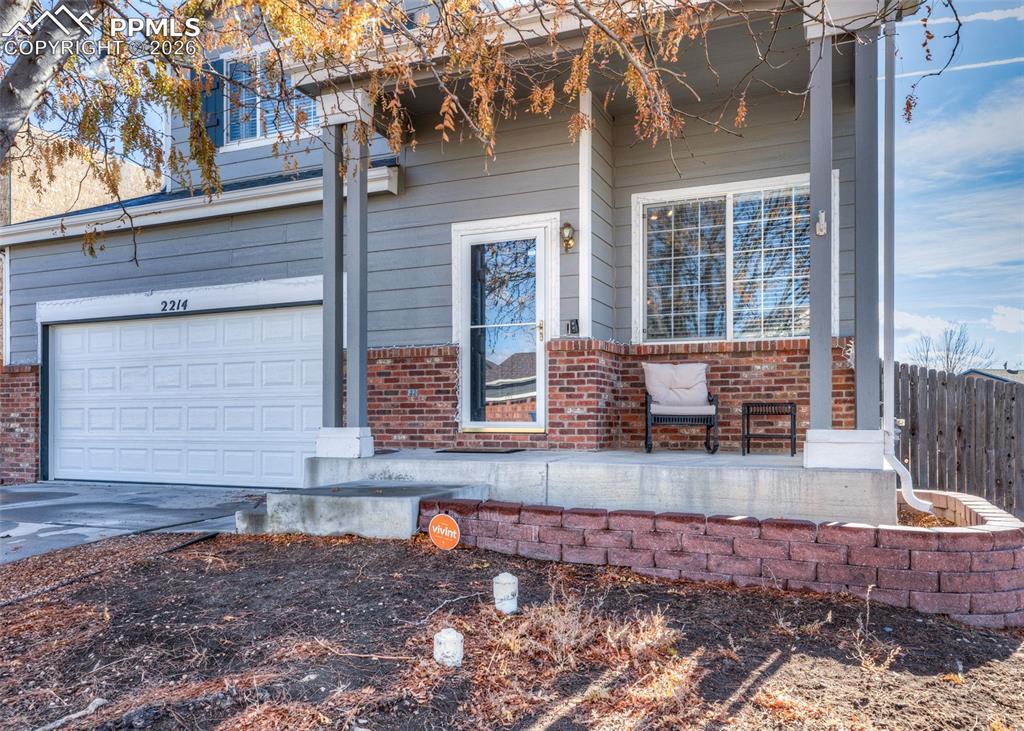 Image 2 of 25: Side of Structure