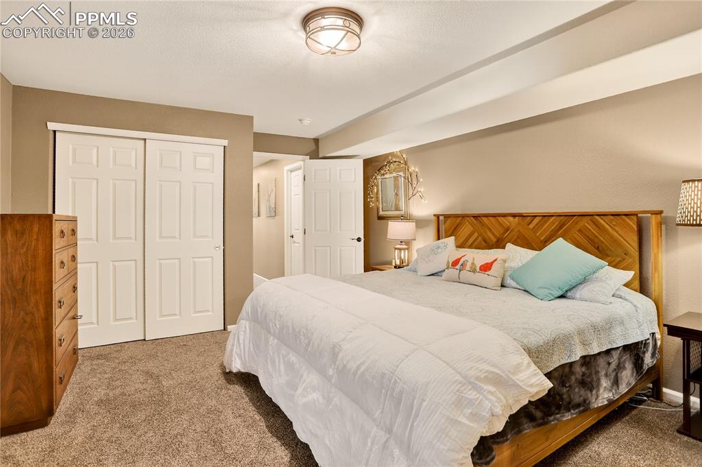 Image 33 of 40: Bedroom