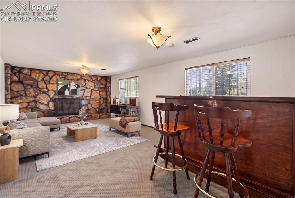 Image 14 of 33: Virtually Staged