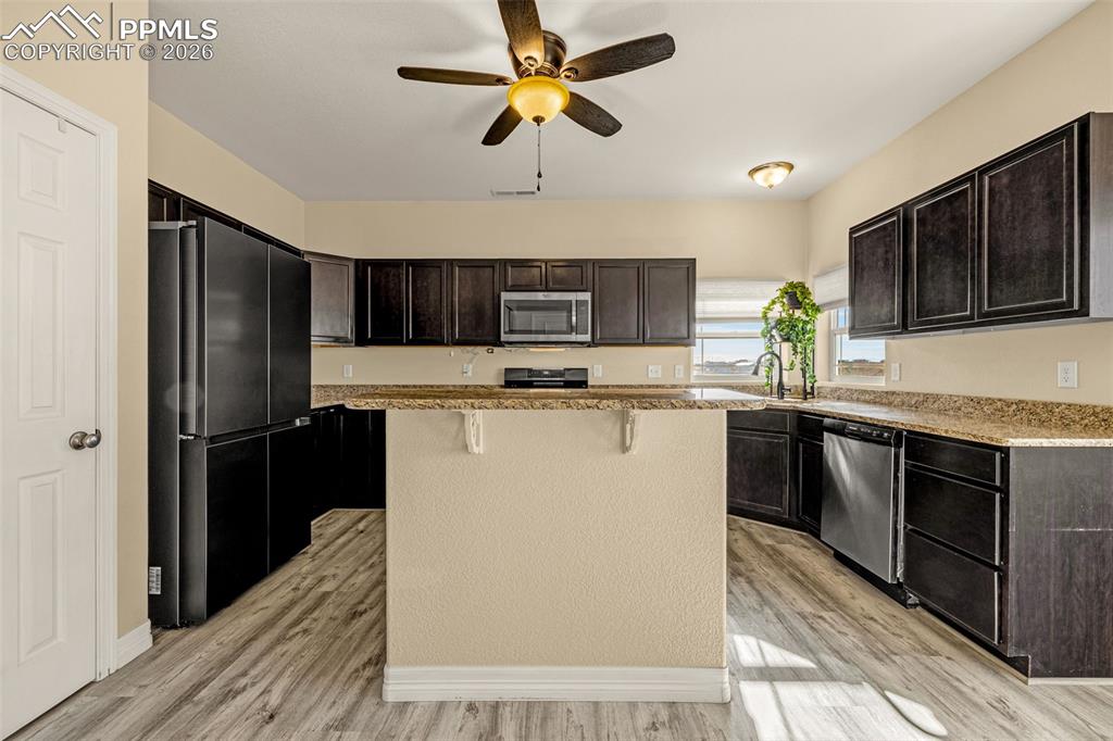 Image 10 of 38: Kitchen