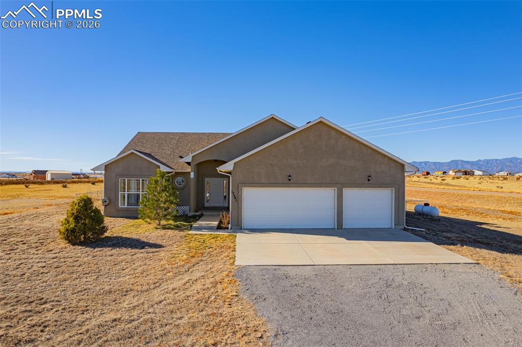 Image 3 of 38: Front of Structure