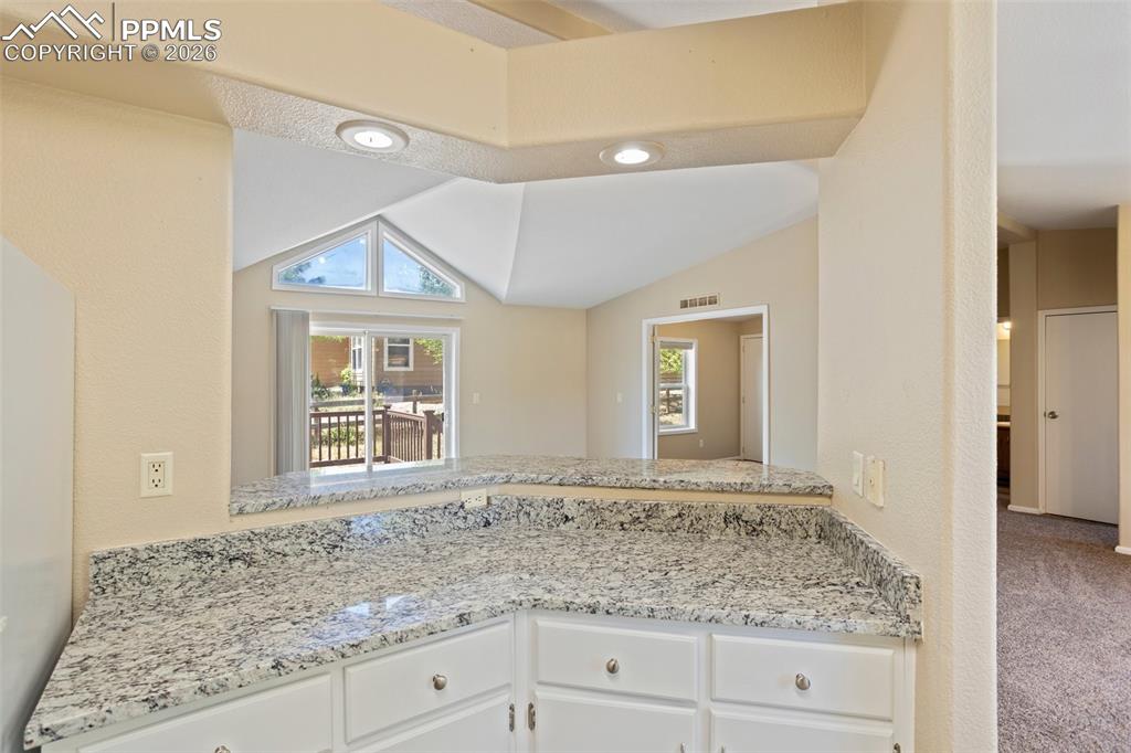 Image 15 of 37: Kitchen