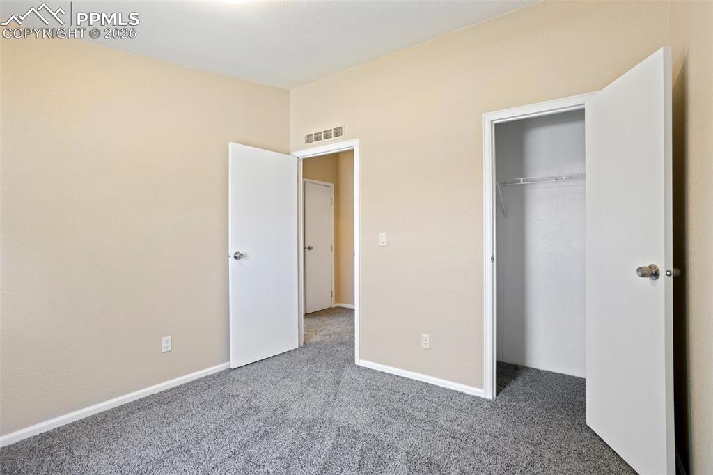 Image 27 of 37: Bedroom