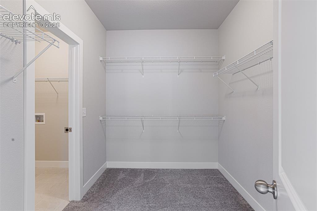 Image 3 of 23: Closet