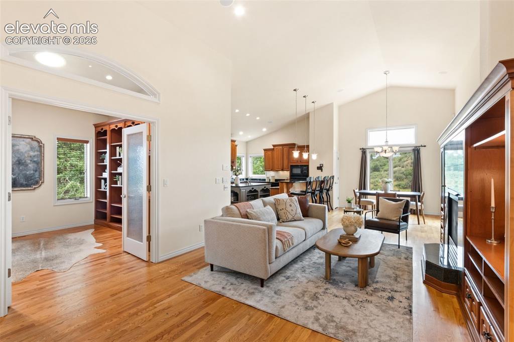 Image 5 of 40: Living Room