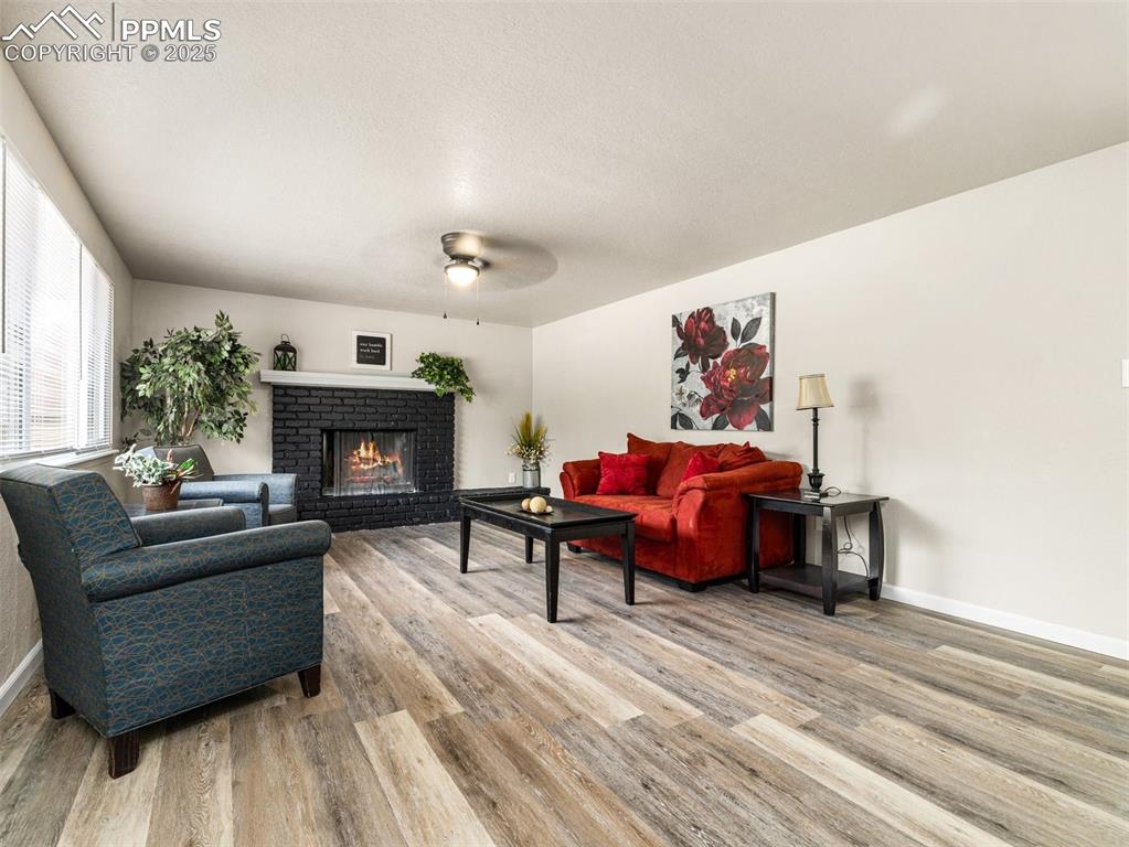 Image 10 of 27: Living Room