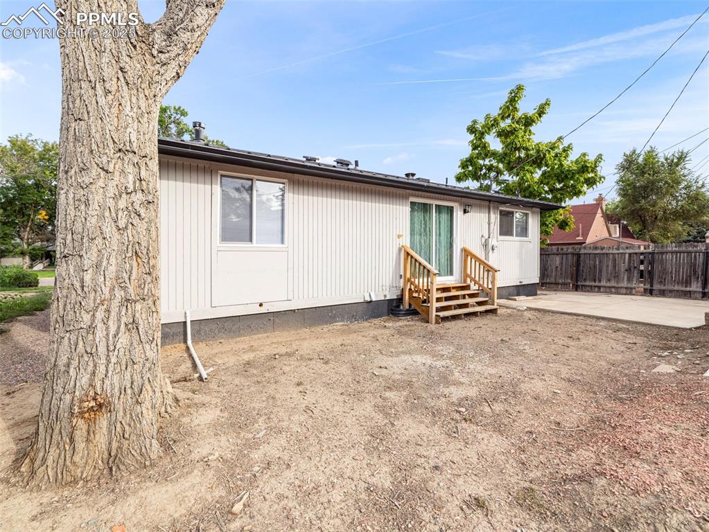 Image 9 of 27: Back of Structure