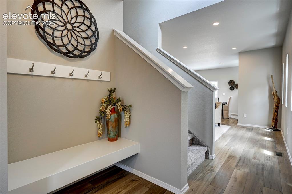 Image 6 of 32: Entrance Foyer