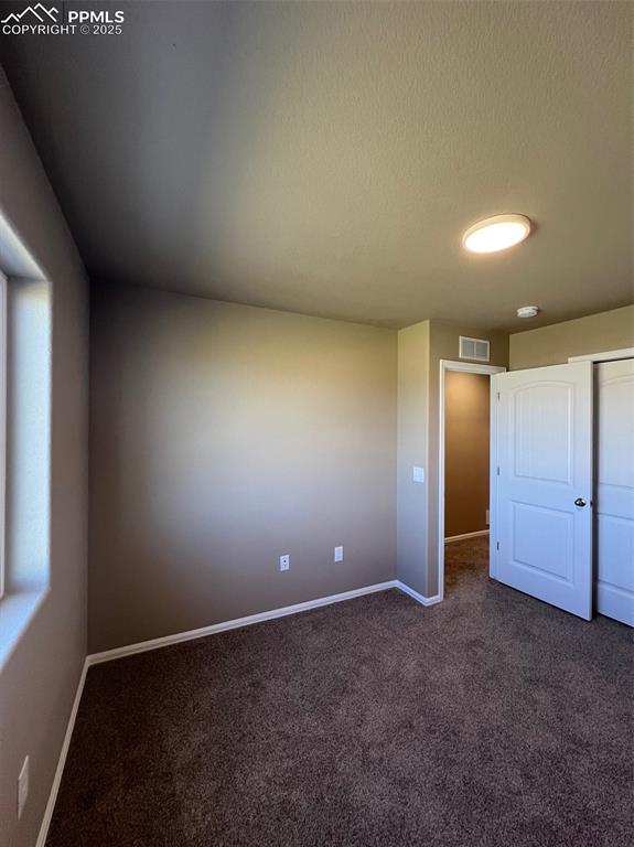 Image 12 of 31: Bedroom