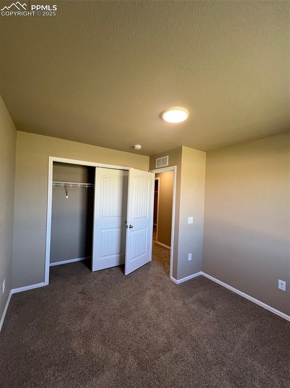 Image 16 of 31: Bedroom