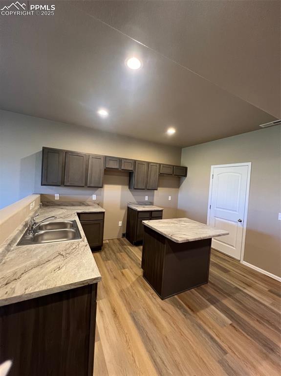 Image 6 of 31: Kitchen