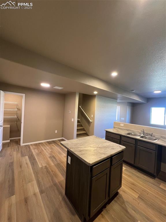 Image 8 of 31: Kitchen