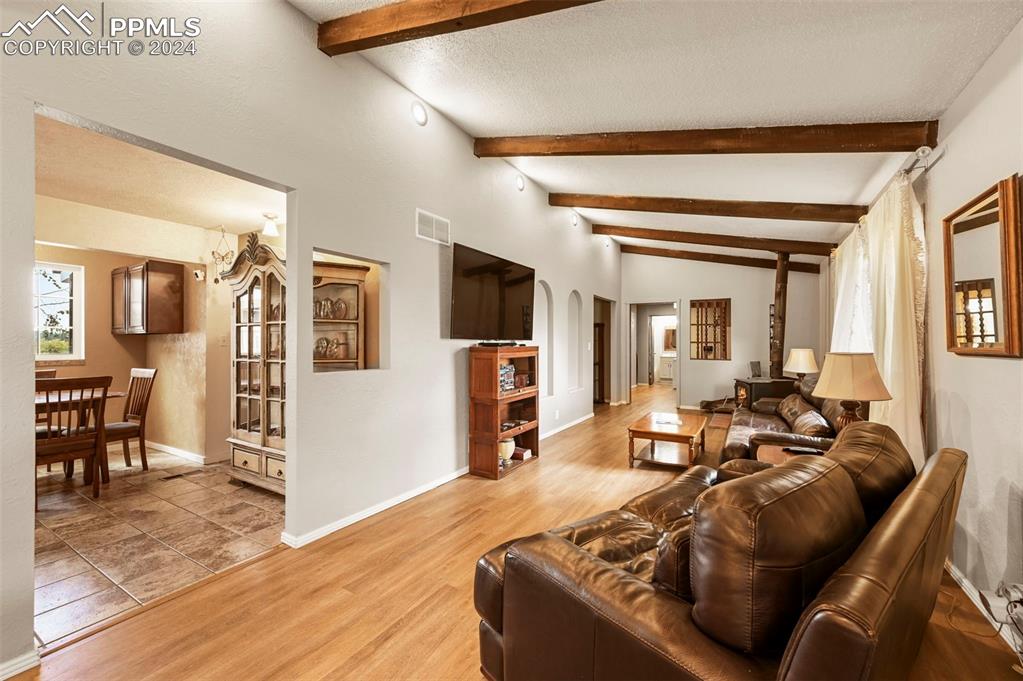 Image 16 of 41: Living Room