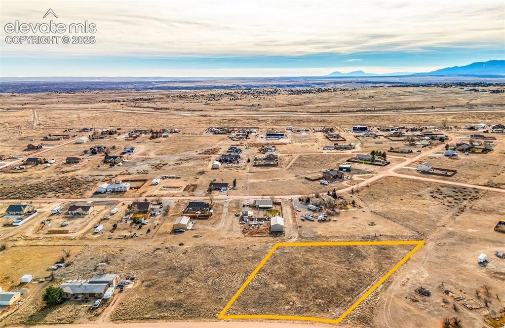Image 3 of 9: Property Lines are approximate and not a survey