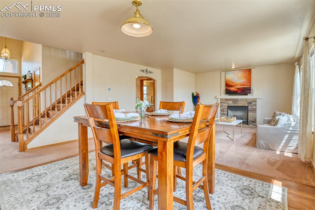 Image 16 of 48: Dining Area