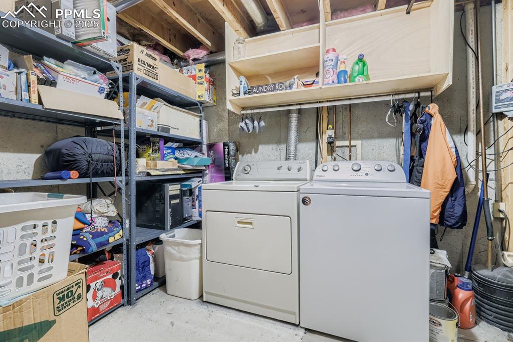 Image 20 of 27: Laundry