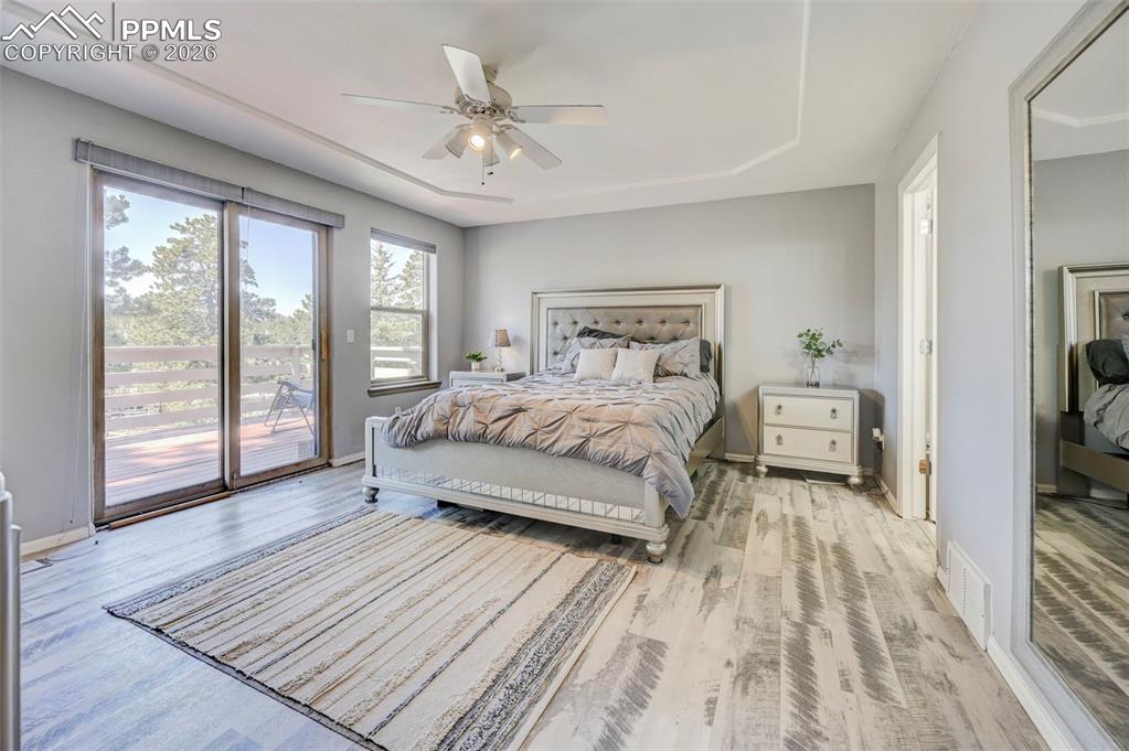 Image 14 of 47: Bedroom