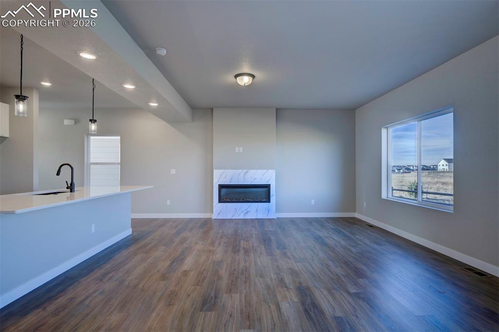 Image 11 of 44: Living Room