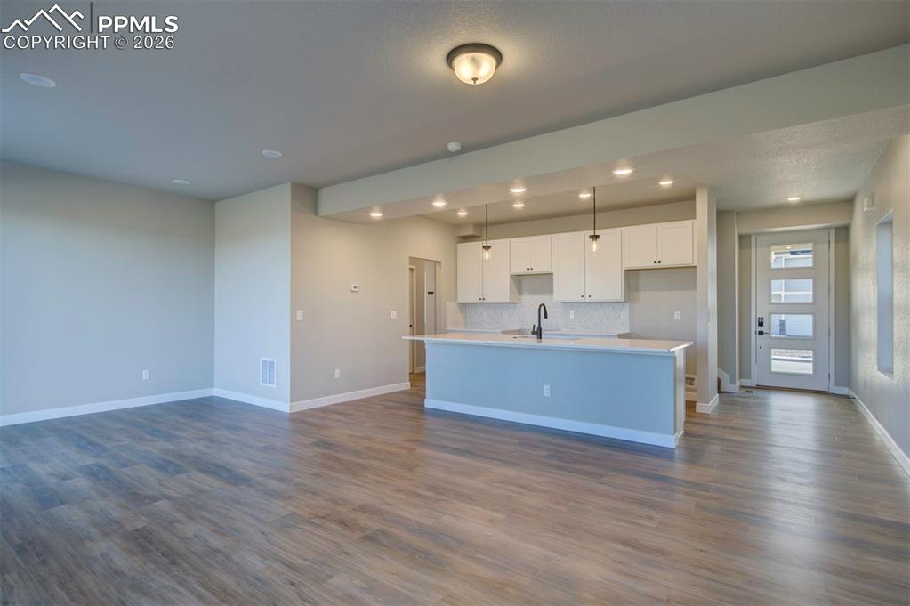 Image 12 of 44: Kitchen