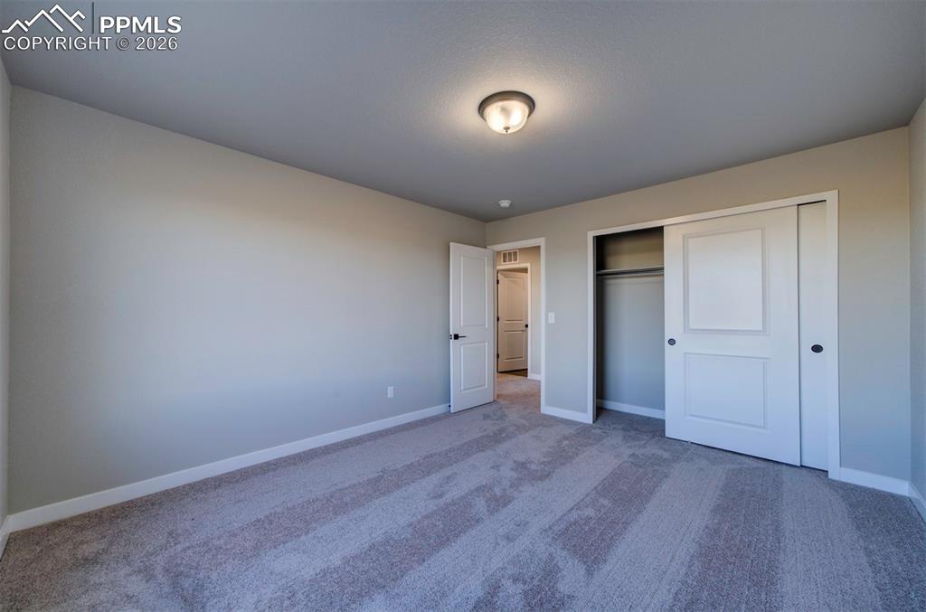 Image 26 of 44: Bedroom