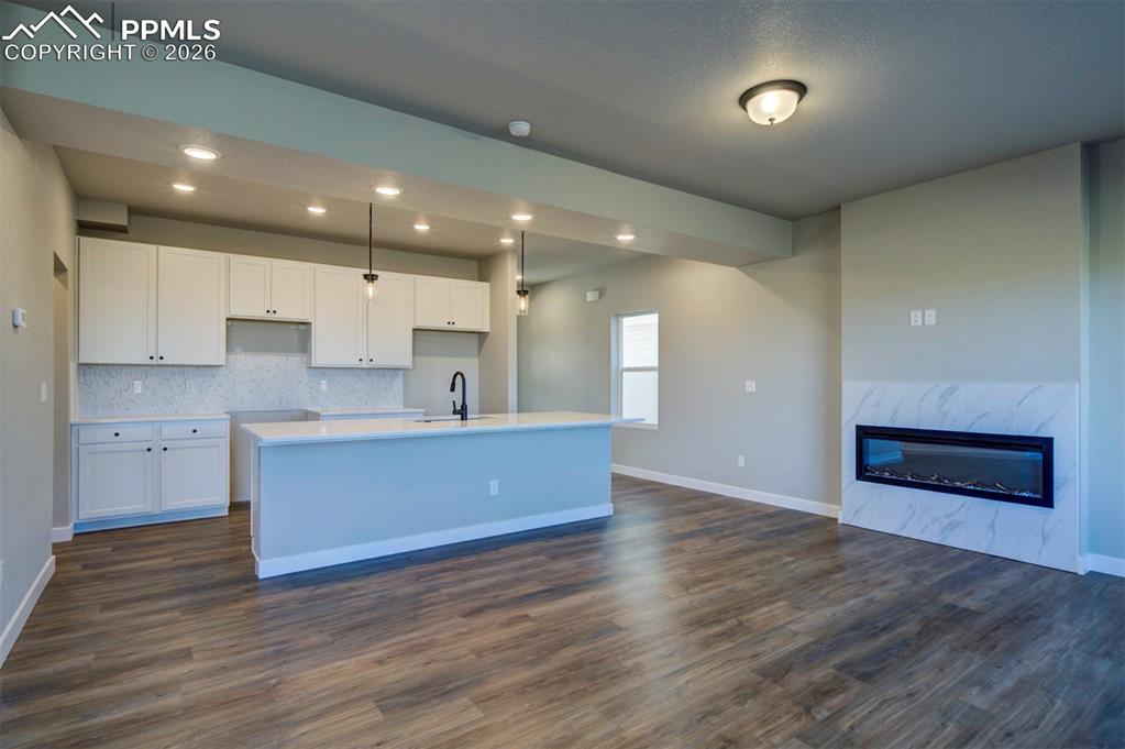 Image 4 of 44: Kitchen